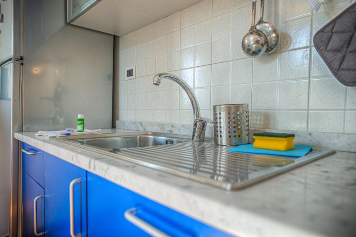 Casa Iris Confort E Mare A Due Passi 卡莫利 外观 照片